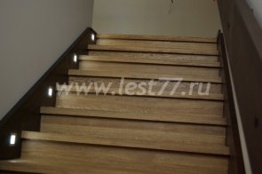 Лестница из дуба с подсветкой Лестница из дуба с подсветкой