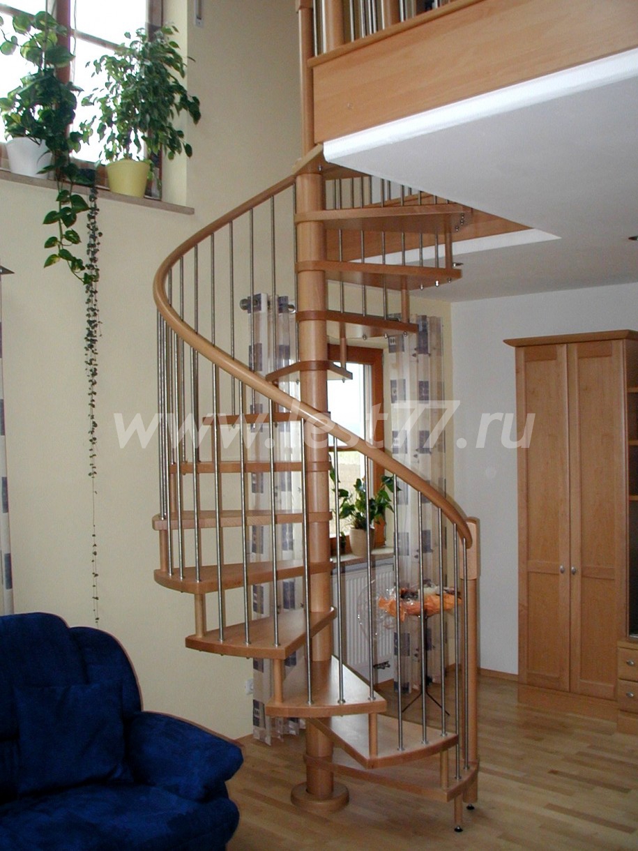 Компактная лестница для дома 22-02