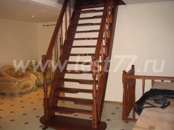 Компактная лестница с гусиным шагом 31-02